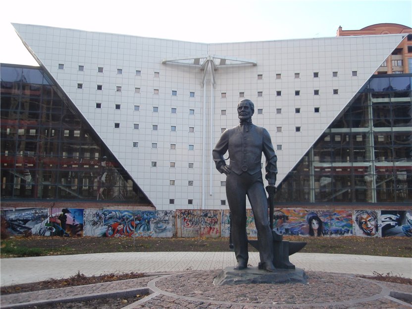 Miquel Puertas from Donetsk: “I believe in the European values but the EU has become a prison of nations”